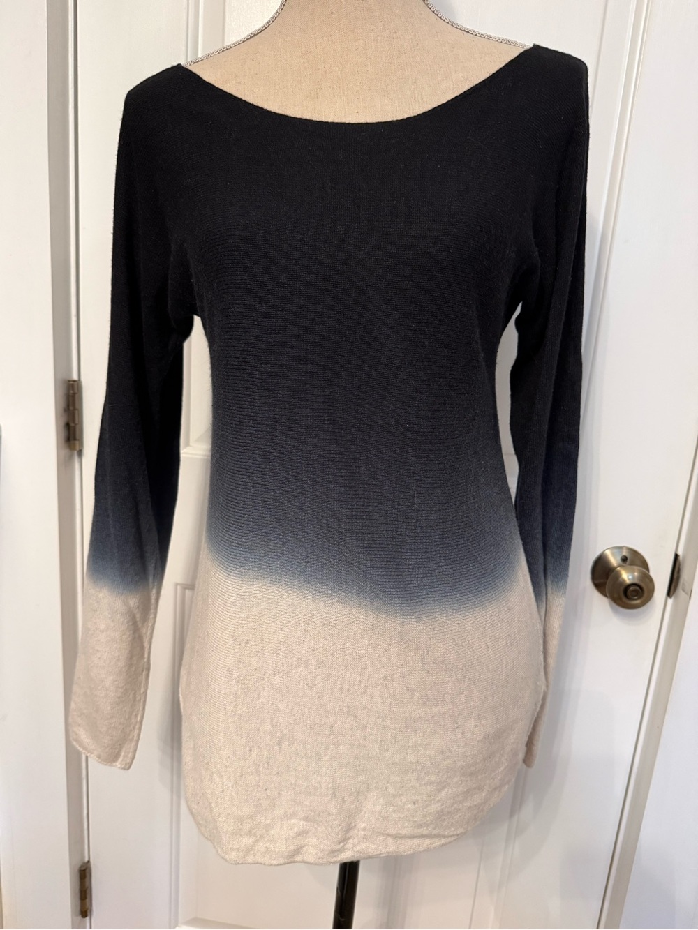 ACROBAT SWEATER BOAT NECK LONG SLEEVE BLACK BLUE, GRAY OMBRE SIZE XS